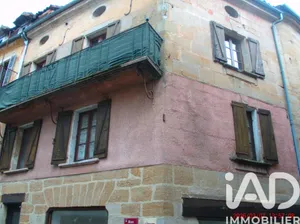 Building in Lacapelle-Marival (46120)