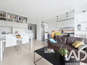 Apartment in Paris (75012)