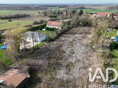 Building plot in Soissons-sur-Nacey (21270)