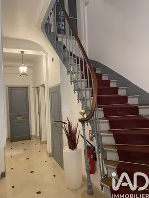 Apartment in Paris (75016)