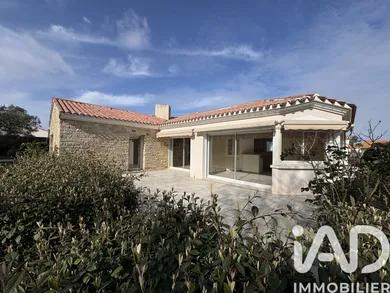 Architectural house in Saint-Hilaire-de-Riez (85270)