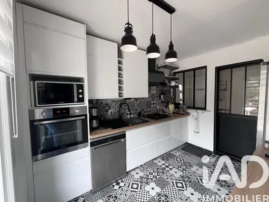 Maison traditionnelle à Montfermeil (93370)