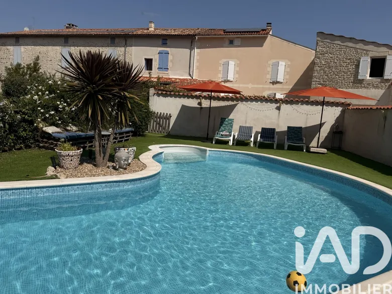 Maison 5 pièces 164 m² · à Bernay-Saint-Martin · 164 m² · 262 450 €