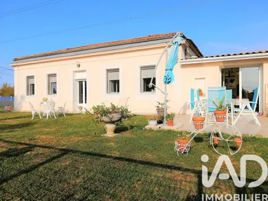 Traditional house in Ambès (33810)