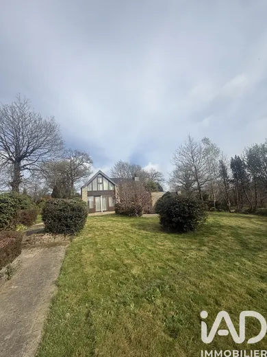 Architectural house in Carhaix-Plouguer (29270)