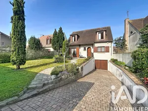 Maison traditionnelle à Montigny-lès-Cormeilles (95370)