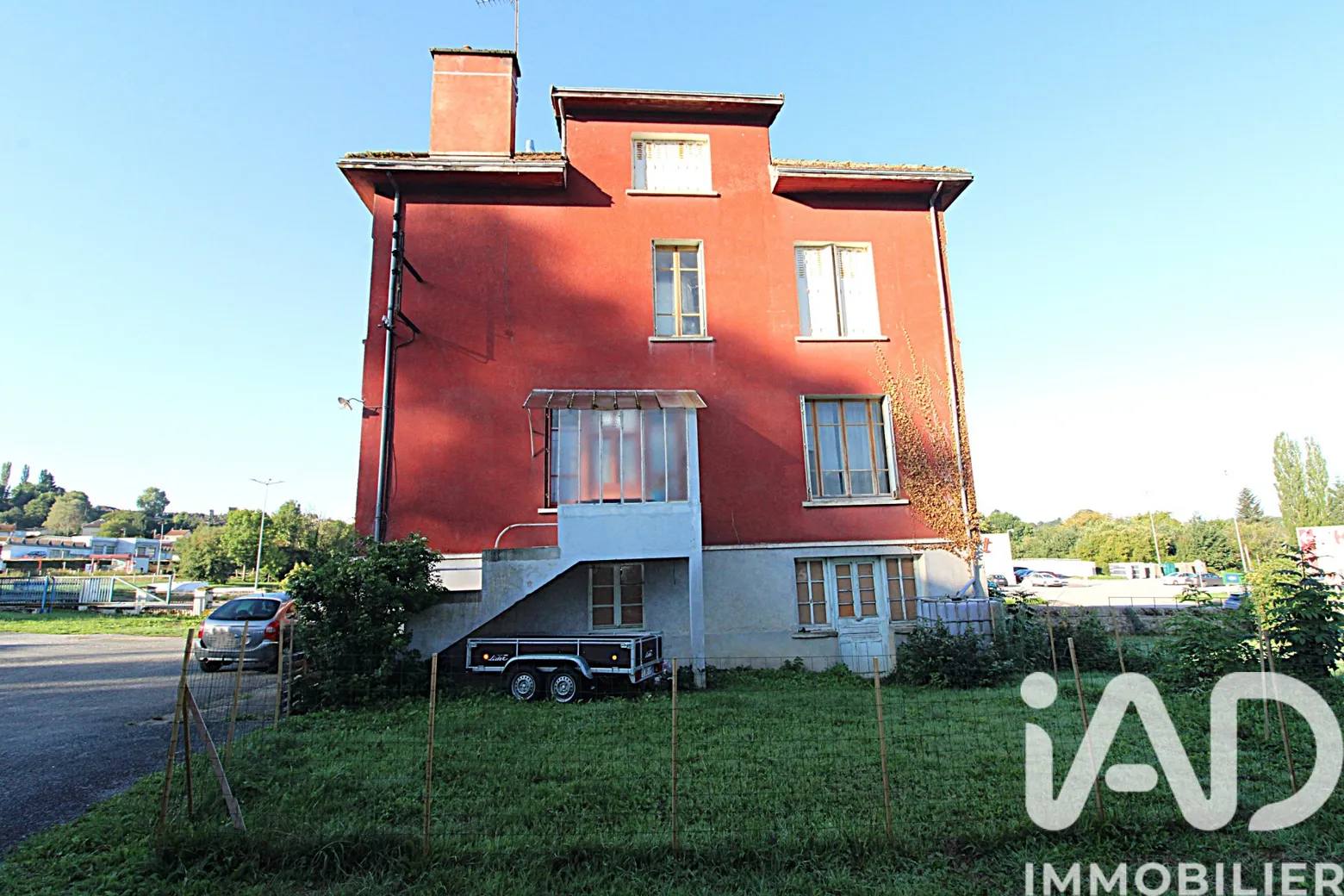 Vente maison à Bourganeuf (23400) : maison de ville 8 pièces 158 m² — 2