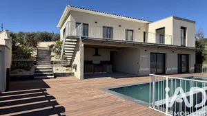 Architectural house in Blauvac (84570)