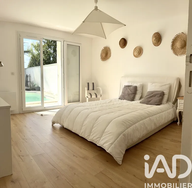 Maison 4 pièces 122 m² · à Le Taillan-Médoc · 122 m² · 388 000 €