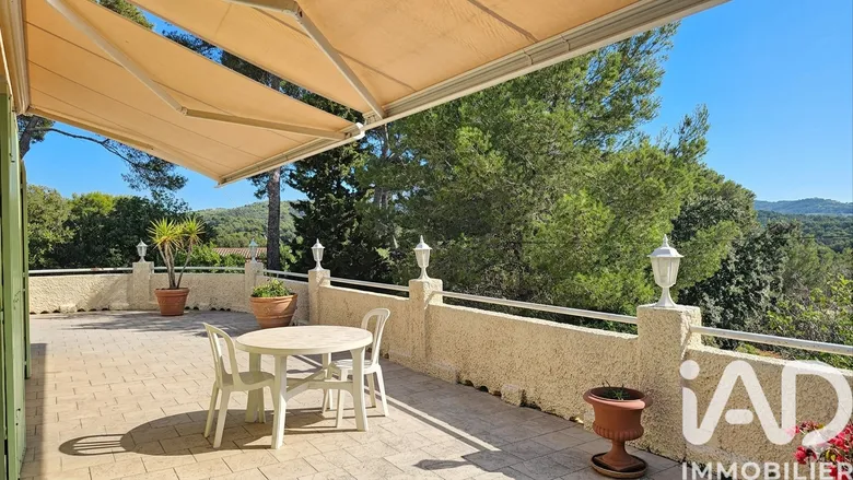 Maison 9 pièces 230 m² · à Six-Fours-les-Plages · 230 m² · 835 000 €