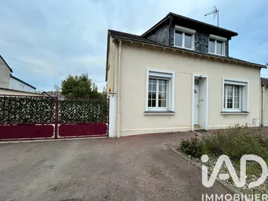 House in Saumur (49400)