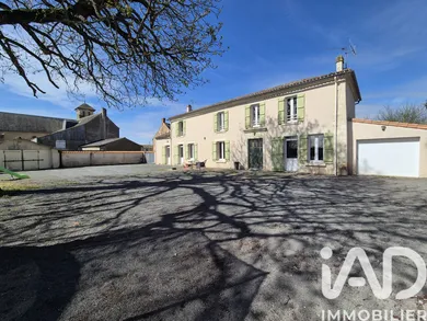 House in Val en Vignes (79290)