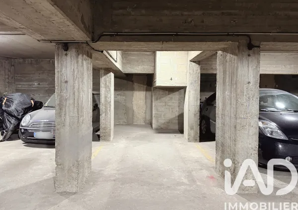Parking à Paris (75006) photo 2