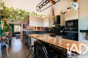 Maison de village à POURRIERES (83910)