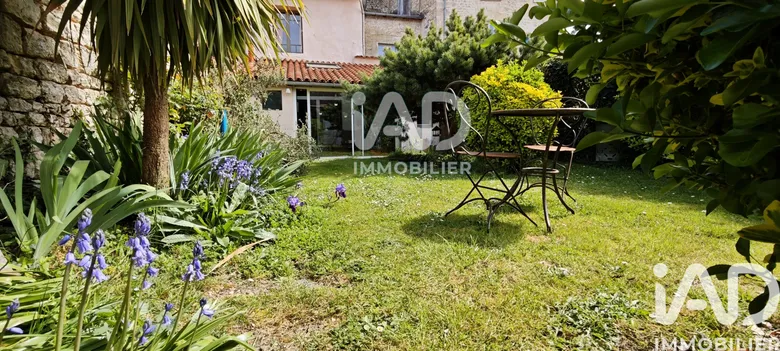 Maison 6 pièces 137 m² · à Fontenay-le-Comte · 137 m² · 230 000 €
