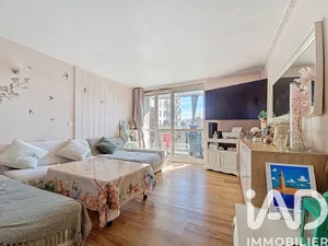 Apartment in Rosny-sous-Bois (93110)