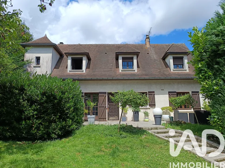 Maison 6 pièces 144 m² · à Sainte-Geneviève · 144 m² · 339 000 €