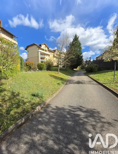 Appartement à Saint-Julien-en-Genevois (74160)