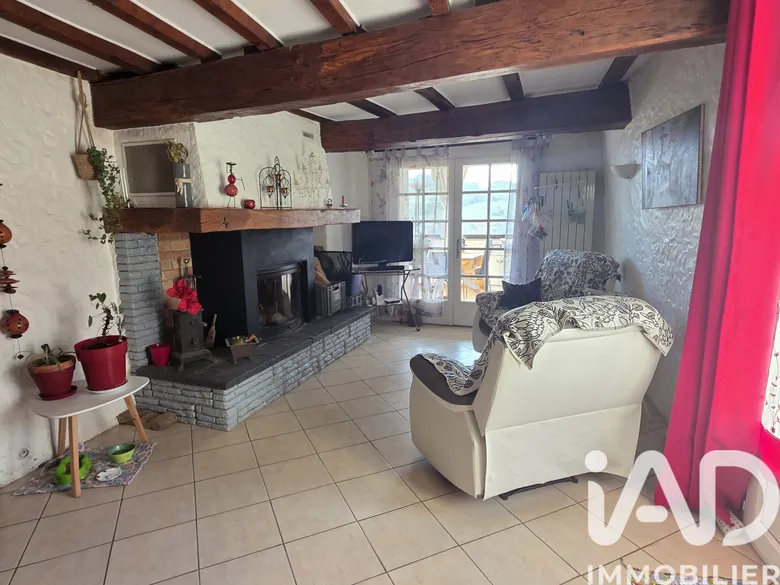 Maison 6 pièces 152 m² · à Escoussens · 152 m² · 148 000 €