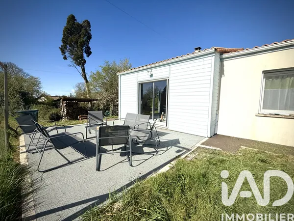 Vente maison à Maisonnay (79500) : maison 6 pièces 165 m² — 8