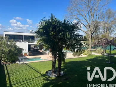 Architectural house in Villevaudé (77410)