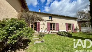 Farm in Essertines-en-Donzy (42360)