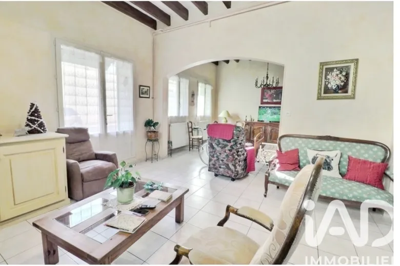 Vente maison à Eyragues (13630) : maison 5 pièces 160 m² — 4