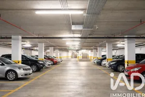 Parking in Nice (06300)