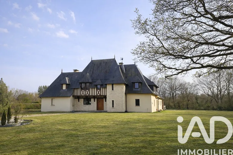 Maison 7 pièces 250 m² · à Beuzeville · 250 m² · 699 000 €