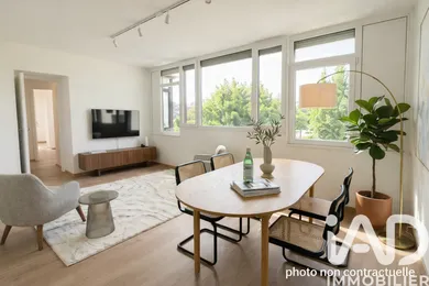 Apartment in Guyancourt (78280)