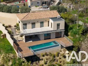 Maison d'architecte à Blauvac (84570)