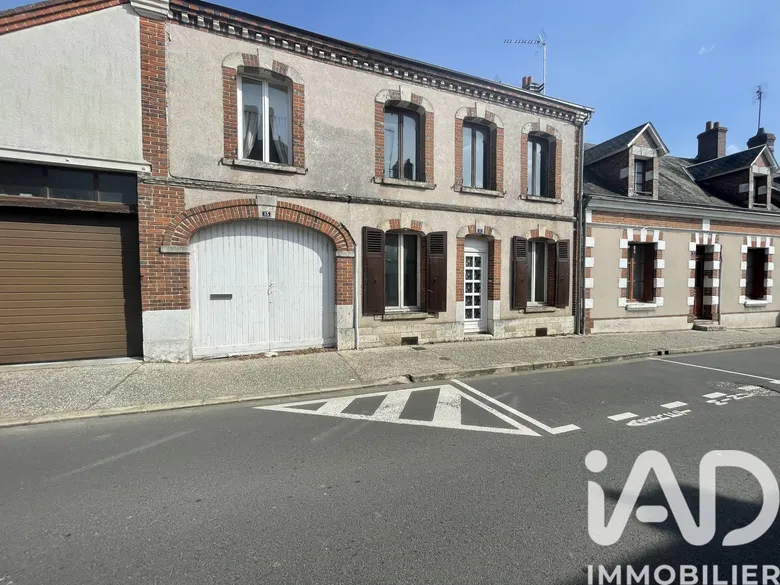 Maison 4 pièces 121 m² · à Vald'Yerre · 121 m² · 90 000 €