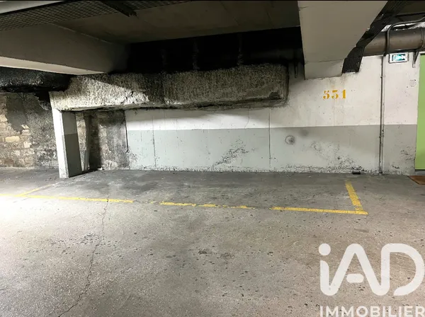 Parking à Paris (75014) photo 2