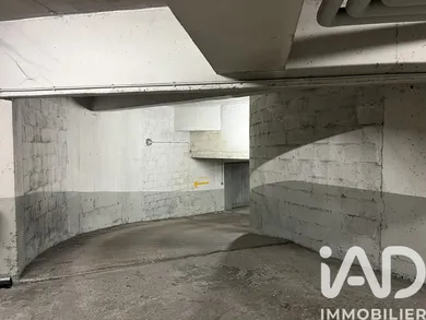 Parking in Paris (75014)