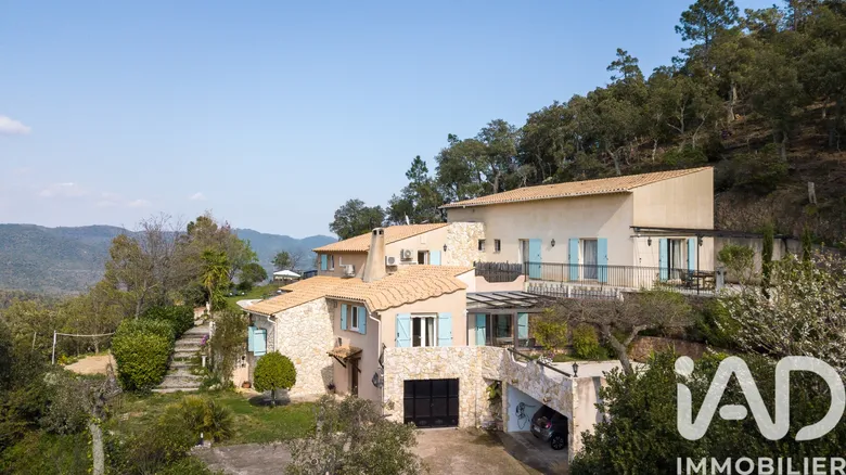 Maison 8 pièces 250 m² · à Mandelieu-la-Napoule · 250 m² · 1 690 000 €