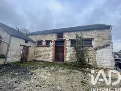 Barn in Villeneuve-la-Guyard (89340)