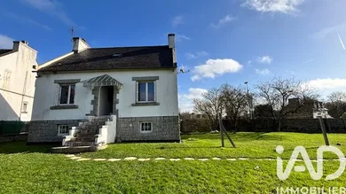 Traditional house in Le Cloître-Pleyben (29190)