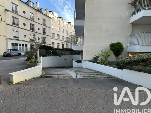 Parking à Paris (75014) photo 2
