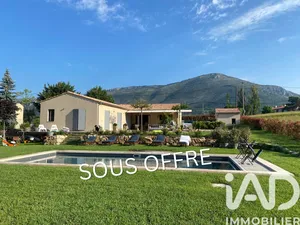 Maison à La Roque-Esclapon (83840)