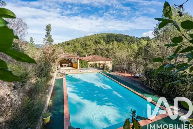 Maison 6 pièces 140 m² · à Auriol · 140 m² · 690 000 €