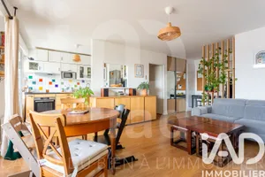 Apartment in Montreuil (93100)