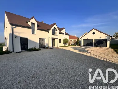 Maison à La Brosse-Montceaux (77940)