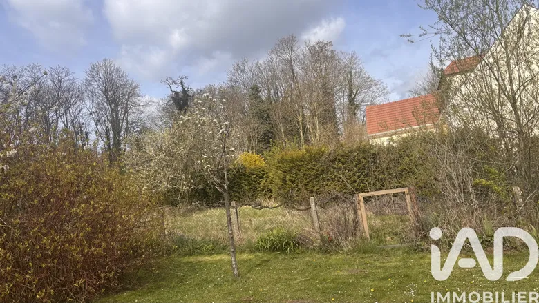 Terrain à bâtir à Clermont (60600) · 68 500 €