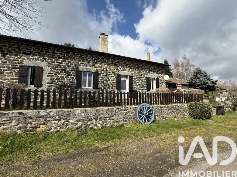 Maison 5 pièces 186 m² · à Mazet-Saint-Voy · 186 m² · 219 000 €