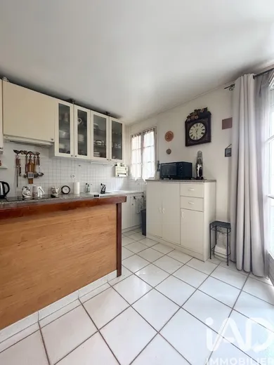 Apartment in Périgny (94520)