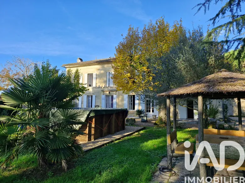 Maison 10 pièces 356 m² · à Saint-Magne-de-Castillon · 356 m² · 574 500 €