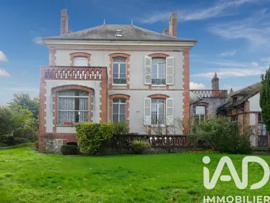 Townhouse in Pont-sur-Yonne (89140)