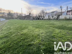 Terrain à bâtir à Saint-Loubès (33450)