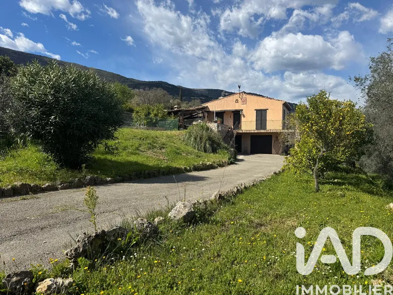 Maison 4 pièces 101 m² · à Gattières · 101 m² · 829 000 €