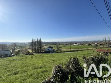 Land in Ilharre (64120)